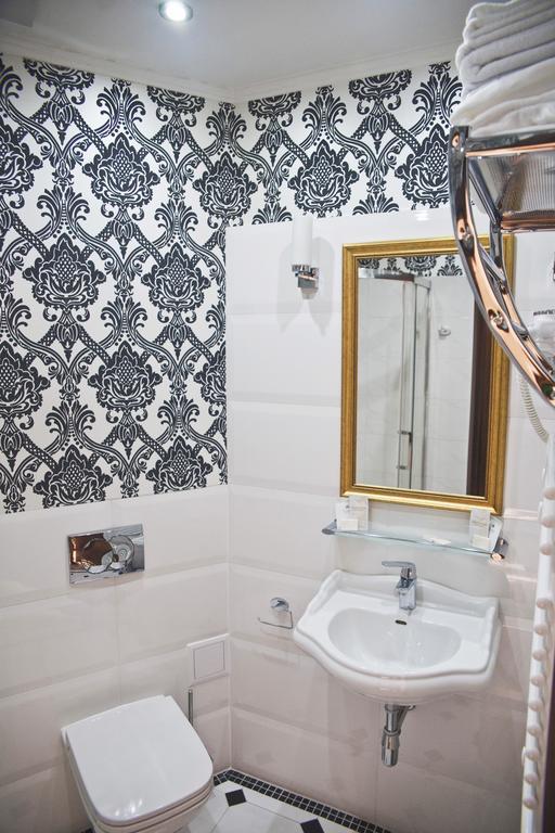 Hotel Gal Tarnów Esterno foto