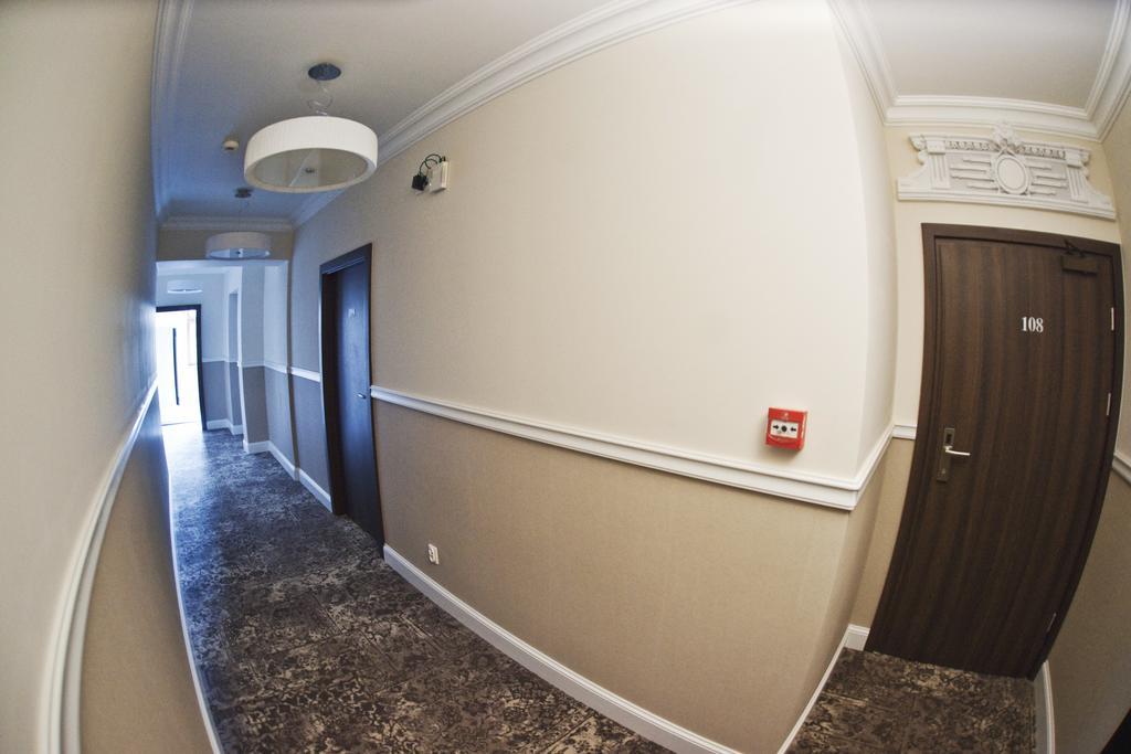 Hotel Gal Tarnów Esterno foto