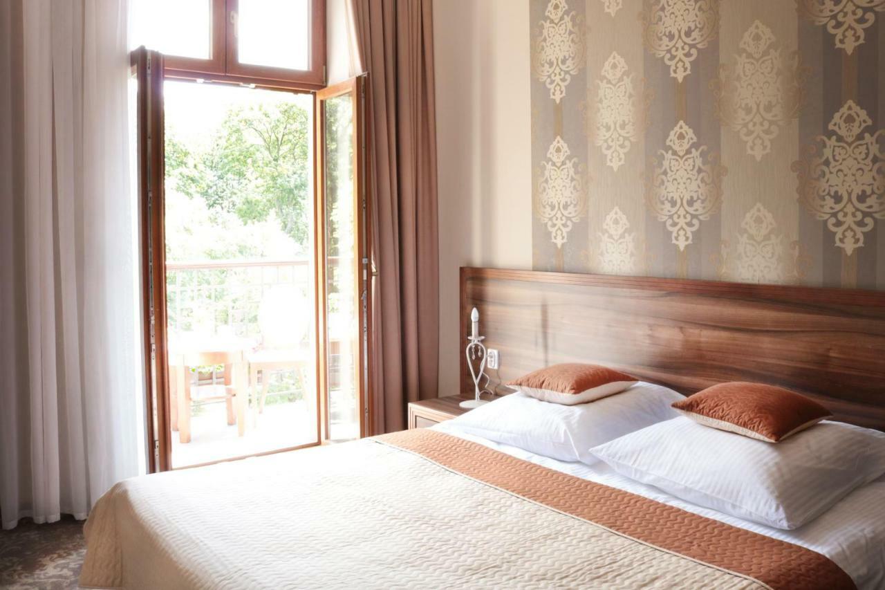 Hotel Gal Tarnów Esterno foto