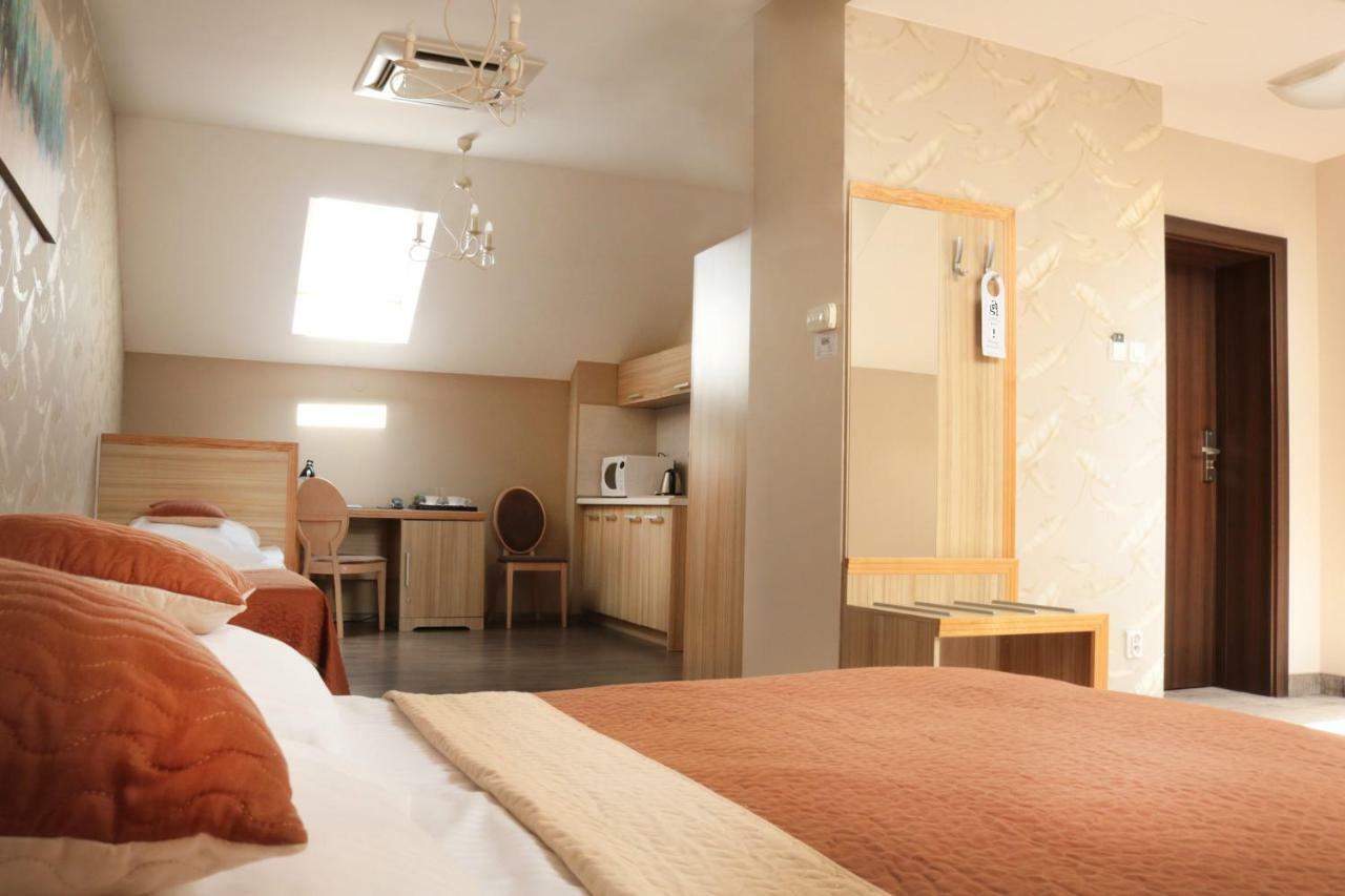 Hotel Gal Tarnów Esterno foto