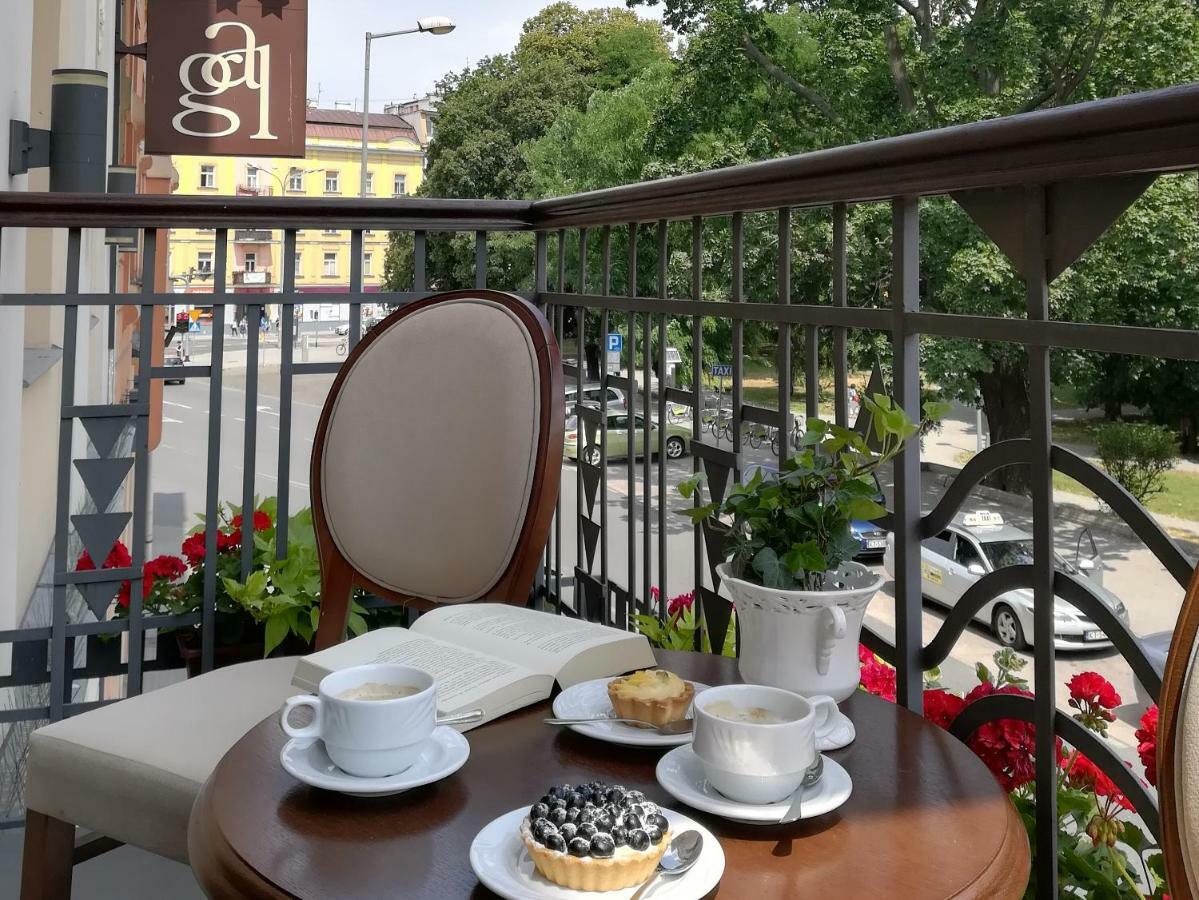 Hotel Gal Tarnów Esterno foto